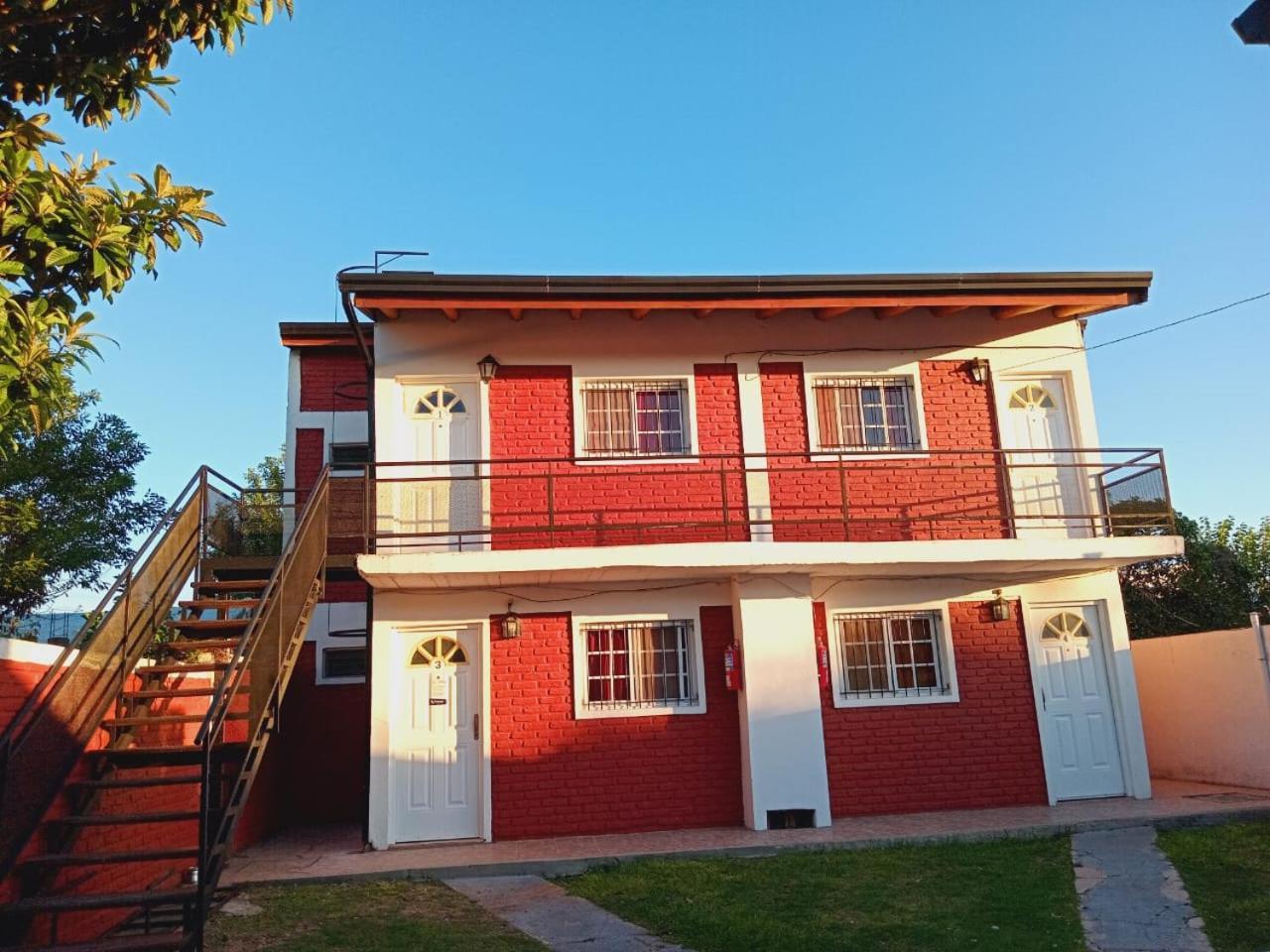 Hospedaje Bahuinias II Federacion Bagian luar foto